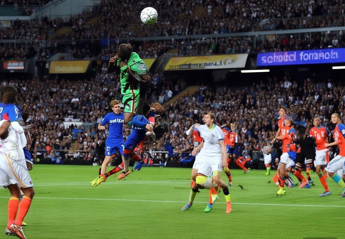 巴伦西亚vs马德里：激情对决回顾与热议(图2)