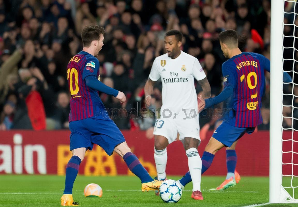 巴塞罗那vs皇马诺坎普2-2经典对决回顾(图4)
